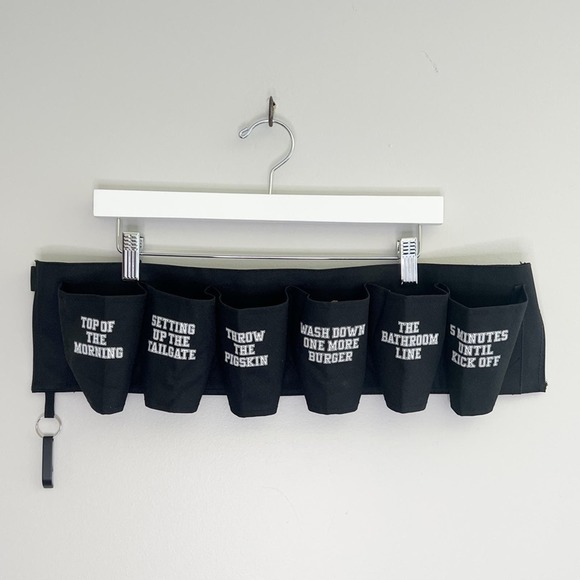 NWOT Wembley Quick Draw Sixer Beer Belt Holder with Opener - Picture 1 of 7